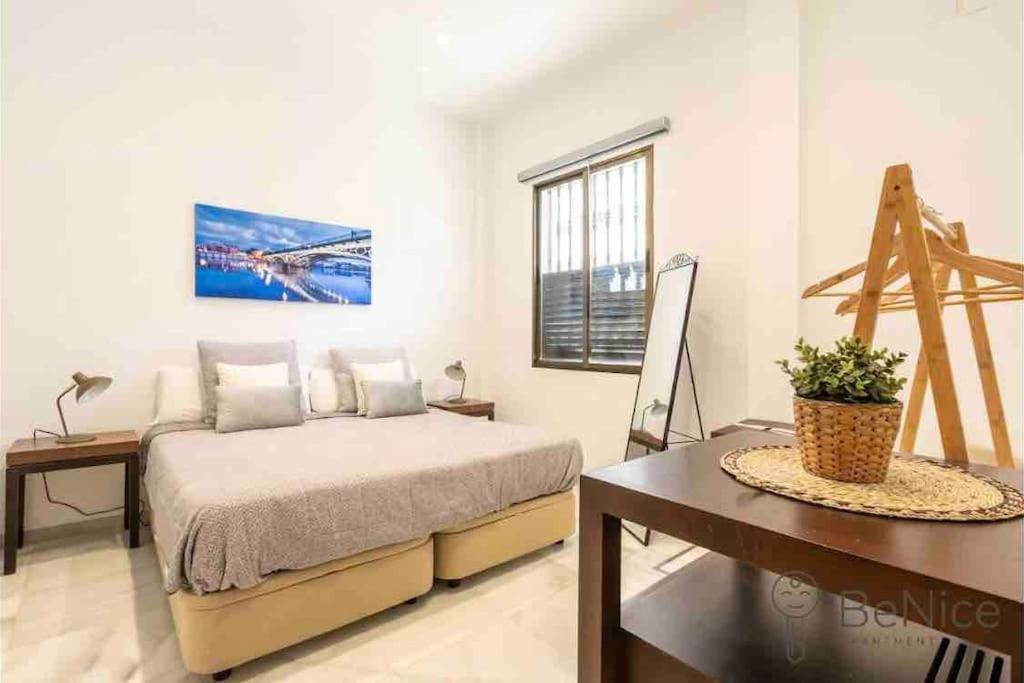 Luxury Apartamento Sevilla Centro -Triana Buitenkant foto