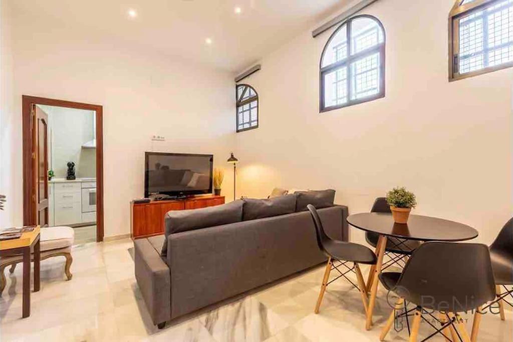 Luxury Apartamento Sevilla Centro -Triana Buitenkant foto