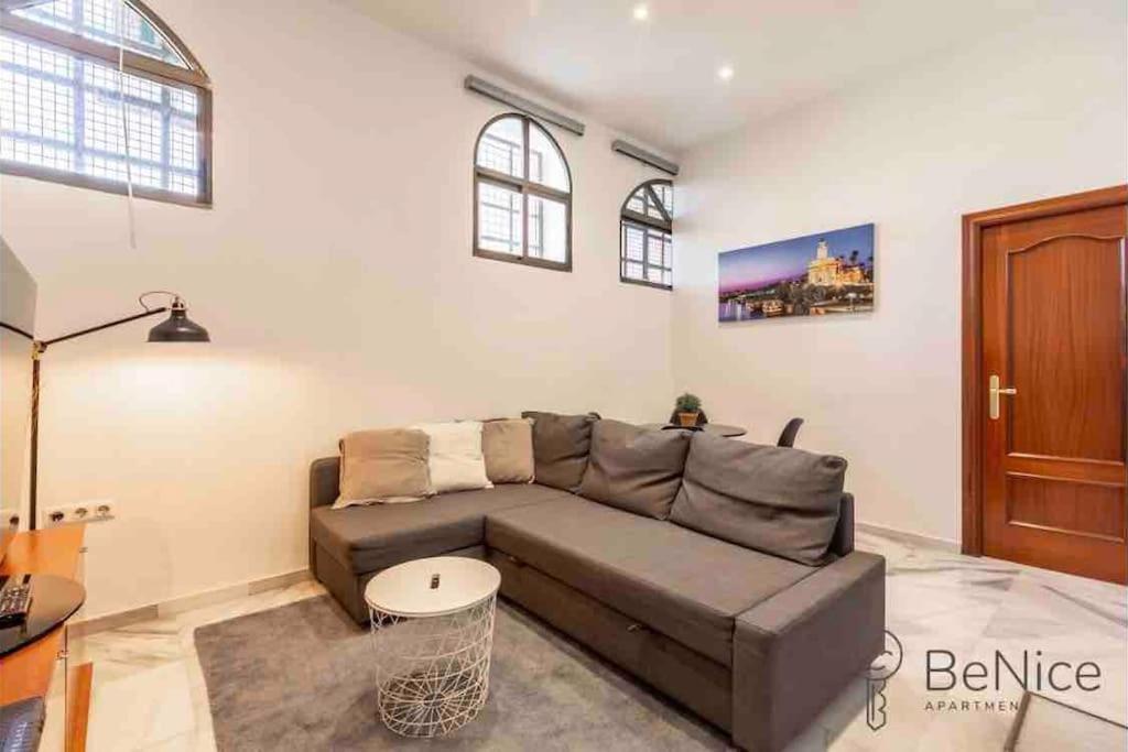 Luxury Apartamento Sevilla Centro -Triana Buitenkant foto