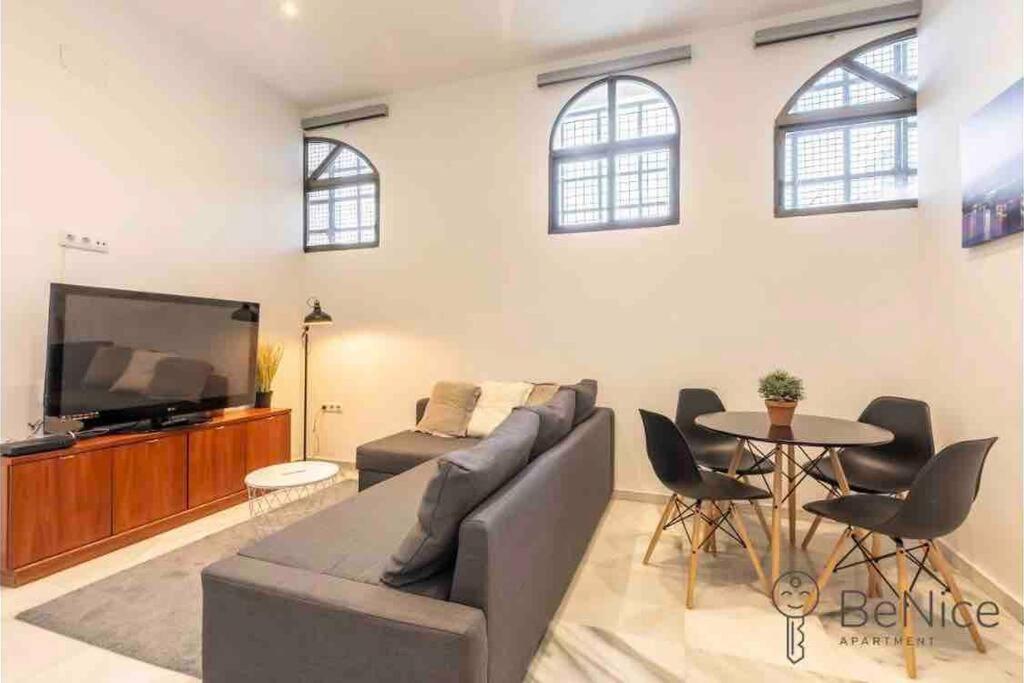 Luxury Apartamento Sevilla Centro -Triana Buitenkant foto