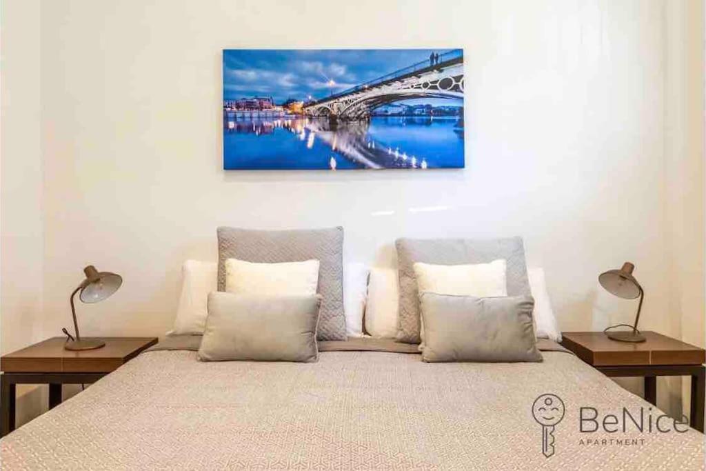 Luxury Apartamento Sevilla Centro -Triana Buitenkant foto